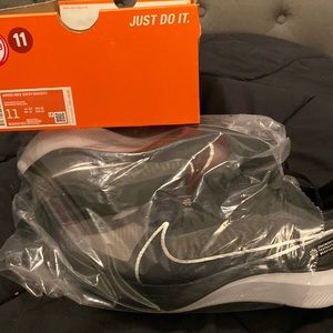 Nike ZOOM GRAVITY Running Shoes BQ3202 001 SZ 11